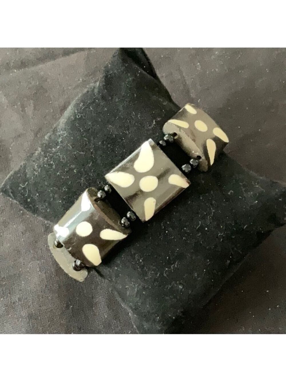 Vintage Black and White Wooden Stretch Bracelet
